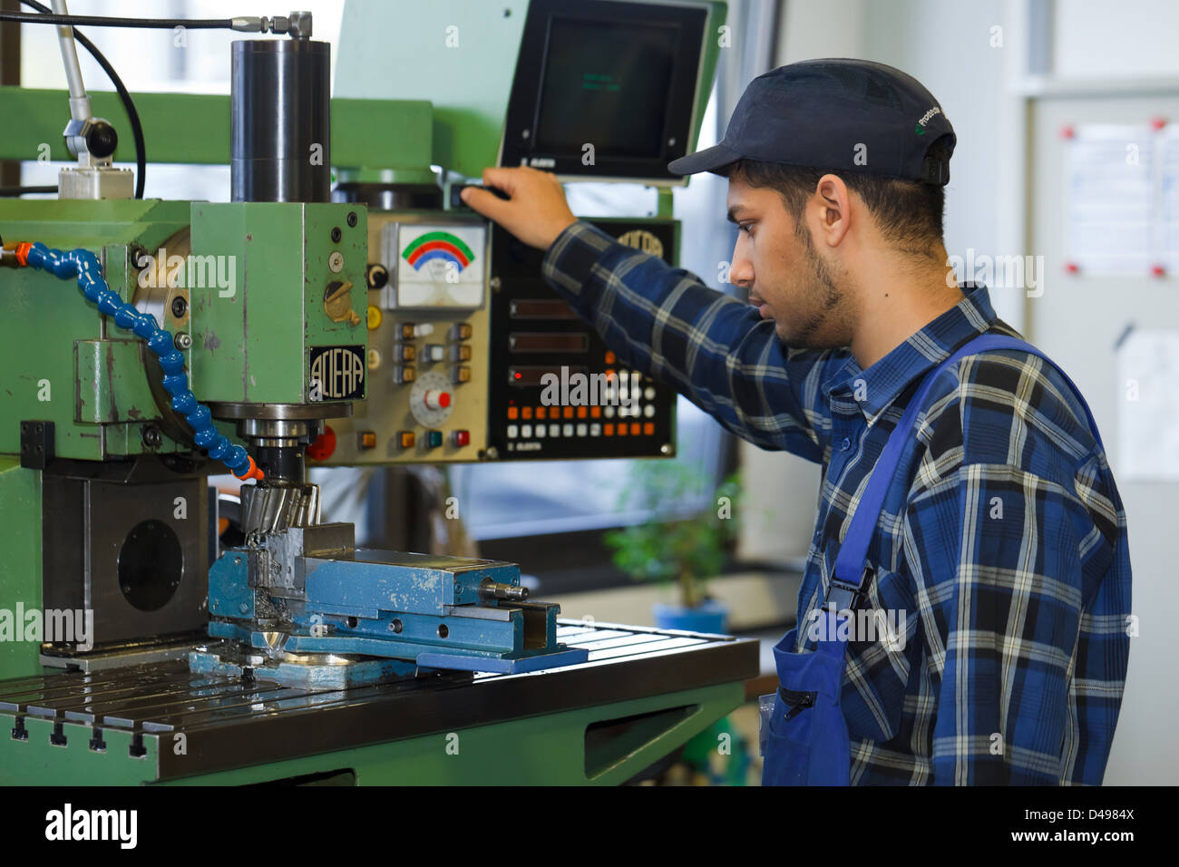 découvrez le g industriel à berlin, un espace innovant mêlant créativité et technologie, où l'art et l'industrie se rencontrent pour inspirer de nouvelles idées et projets.