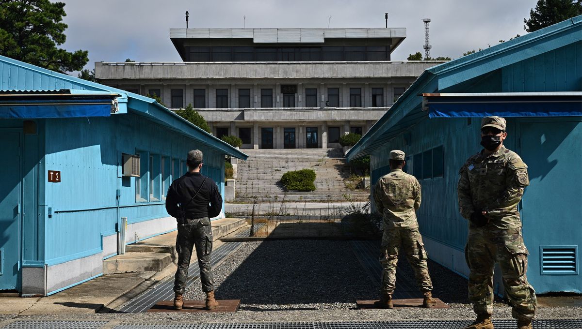 découvrez l'importance cruciale de la sécurité des soldats sur le terrain. explorez les stratégies, technologies et formations mises en place pour protéger nos militaires et garantir leur efficacité lors des missions. informez-vous sur les enjeux contemporains liés à la sécurité des forces armées.