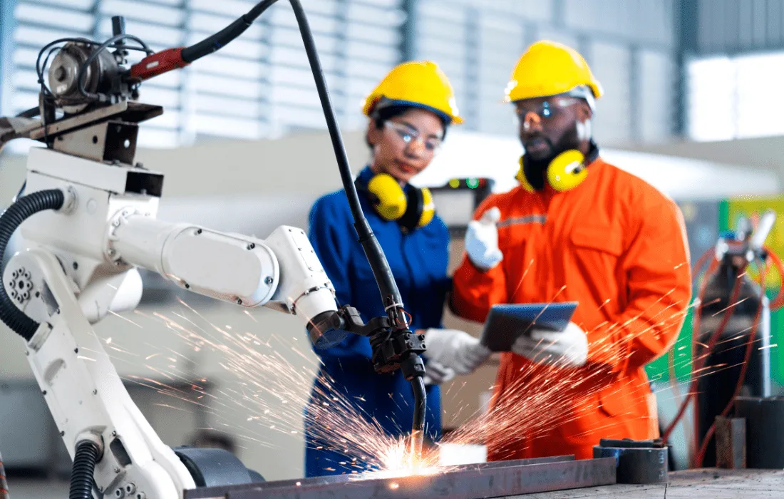 plongez dans l'ère de l'industrie 4.0, où l'automatisation, l'intelligence artificielle et l'internet des objets transforment les processus de fabrication. découvrez comment ces technologies innovantes améliorent l'efficacité, optimisent les coûts et propulsent la compétitivité des entreprises.