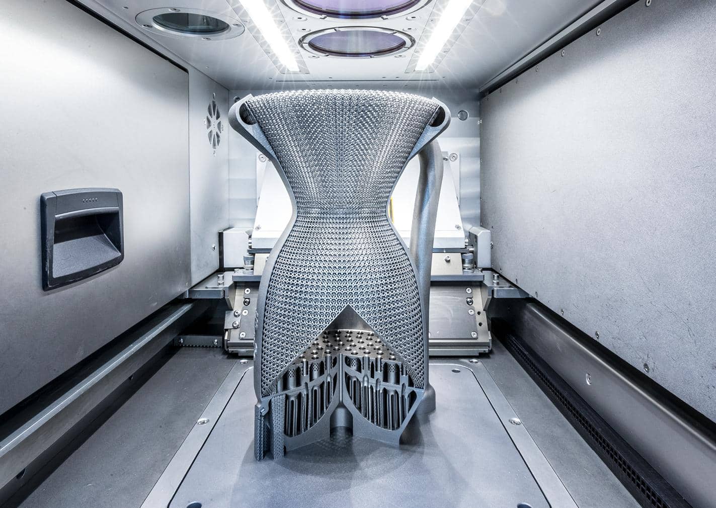 discover the fascinating world of 3D printing: a revolutionary technology that transforms ideas into real objects. learn more about its various applications, from prototypes to unique pieces, and how this innovation redefines creativity and manufacturing.