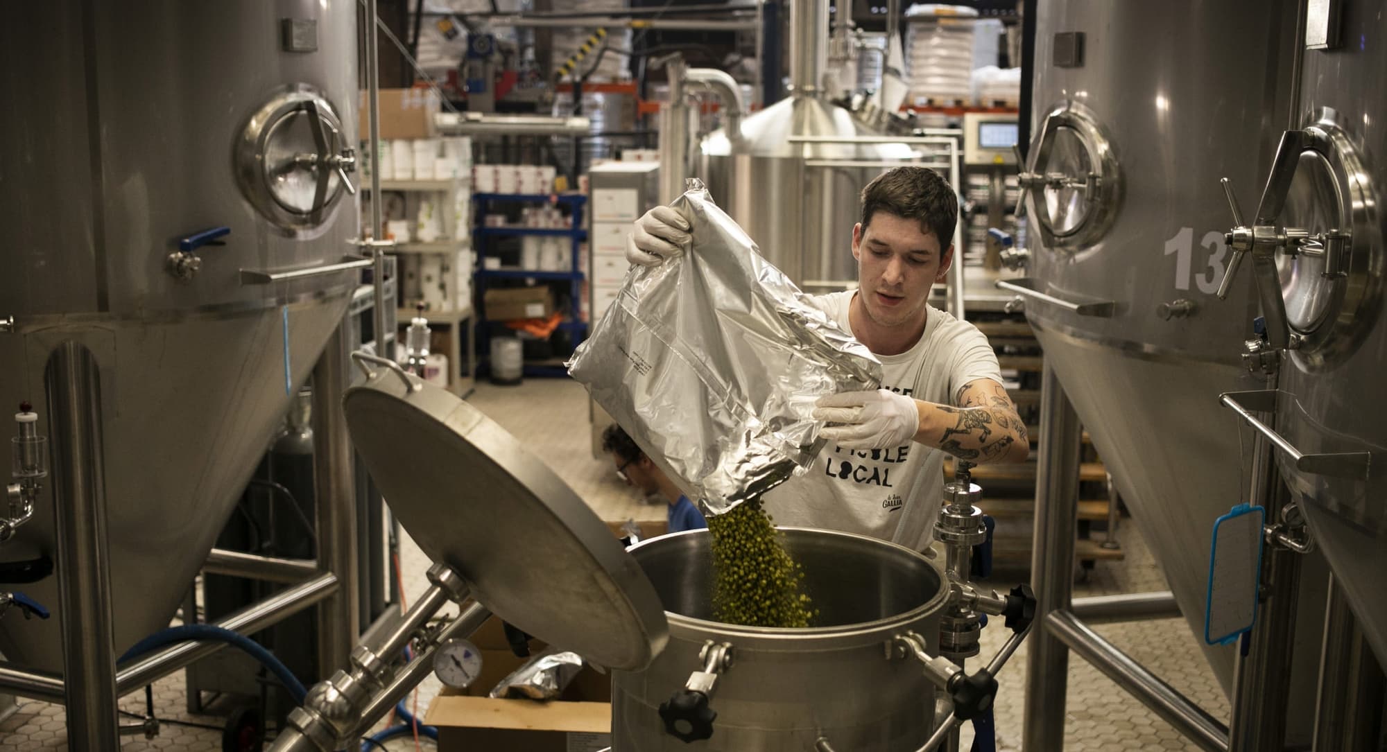 découvrez l'univers de la brasserie heineken à la ferme gallia à sucy-en-brie, un lieu où la passion de la bière se mêle à l'artisanat, offrant des visites immersives et des dégustations uniques. plongez dans l'histoire de la bière et savourez des moments inoubliables dans ce cadre enchanteur.